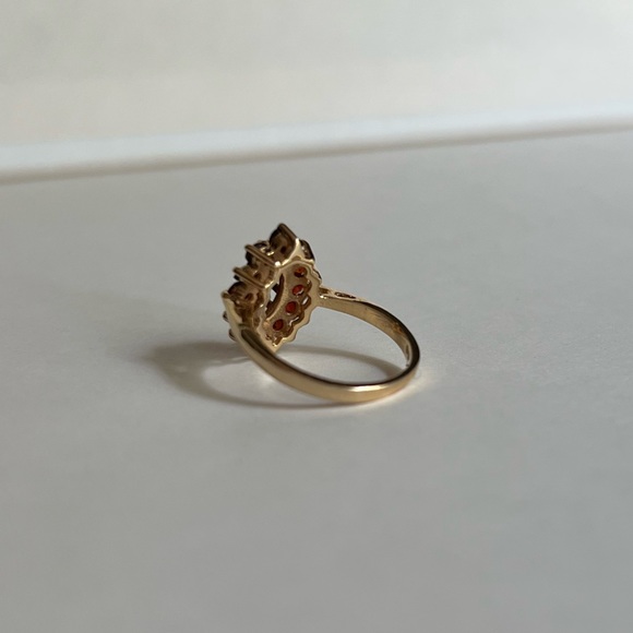 Vintage Garnet Navette Ring, Marquise Ring, Genuine Gold and Gemstones - Picture 5 of 8
